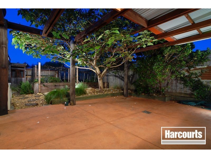 2 Wisteria Court, Skye VIC 3977