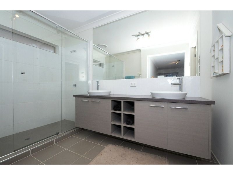 13 Sweet Gum Place, Sandhurst VIC 3977