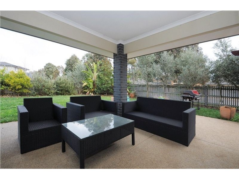 13 Sweet Gum Place, Sandhurst VIC 3977