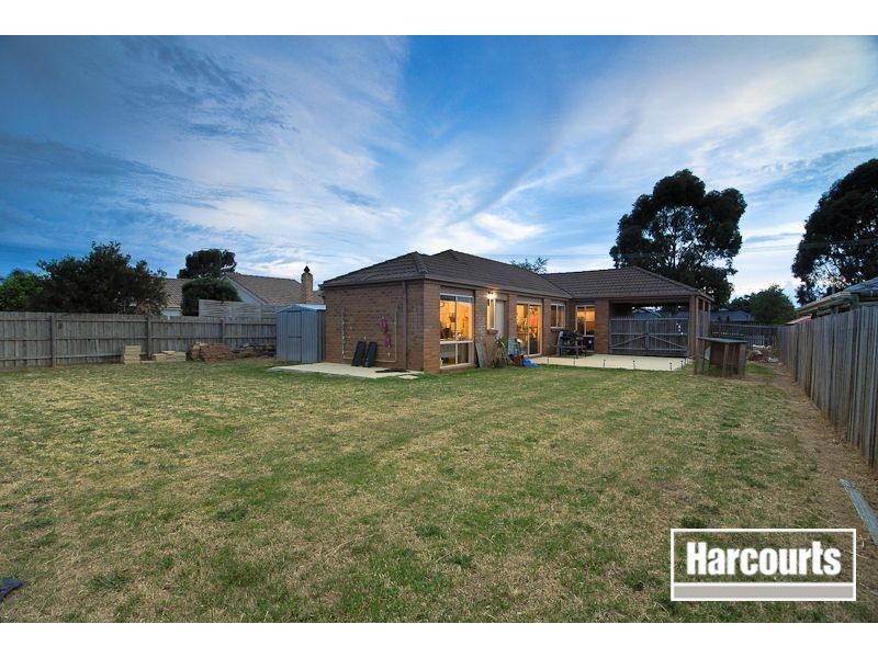 11 Deborah Court, Skye VIC 3977
