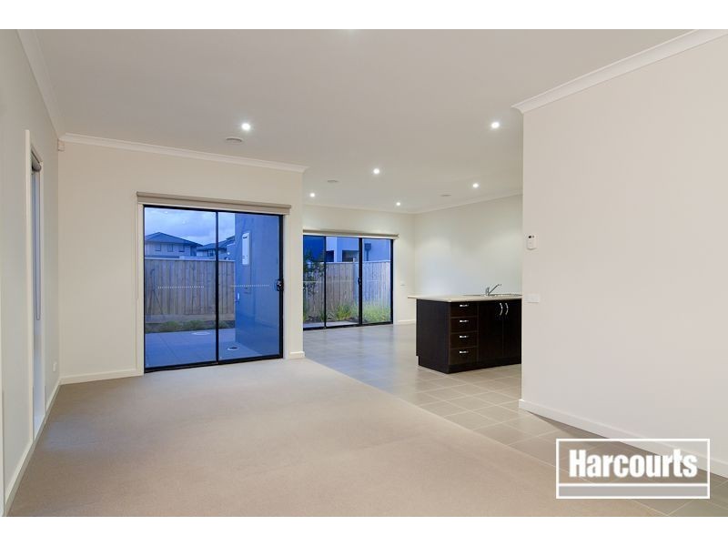 16/70 Sandhurst Boulevard, Sandhurst VIC 3977