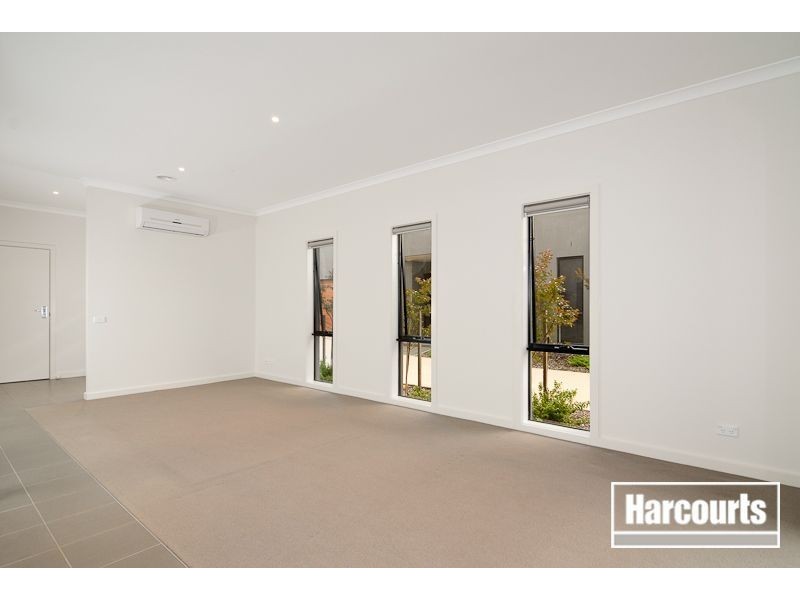 16/70 Sandhurst Boulevard, Sandhurst VIC 3977