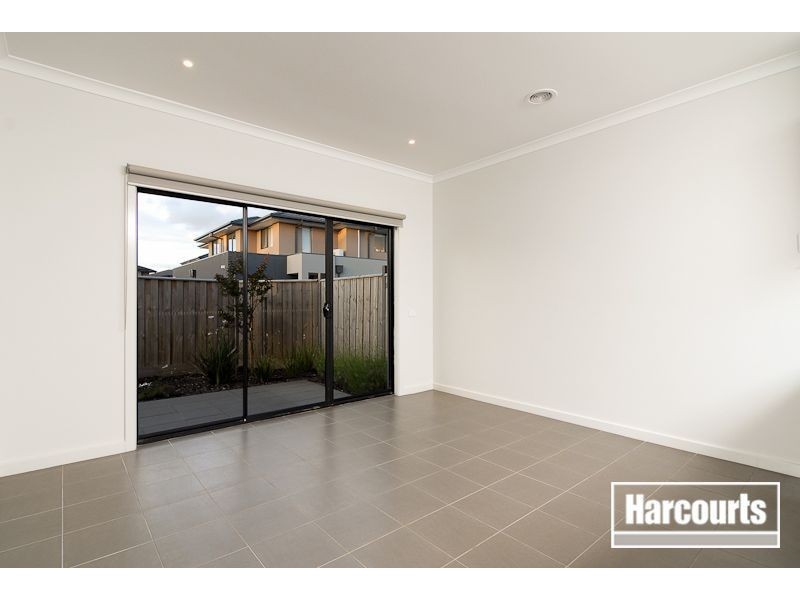 16/70 Sandhurst Boulevard, Sandhurst VIC 3977