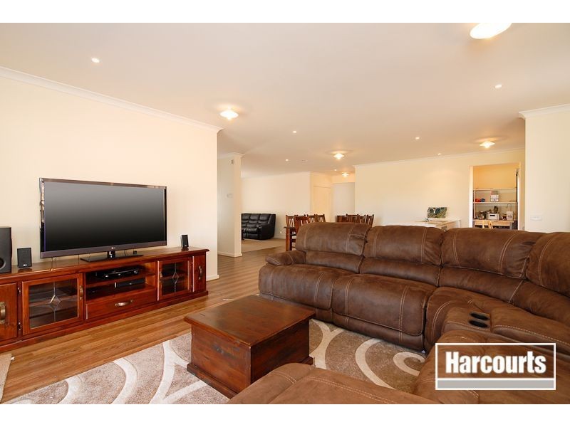 9 Dina Retreat, Carrum Downs VIC 3201