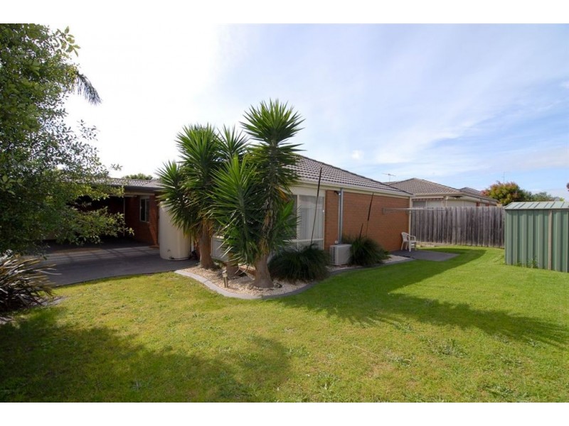 9 Delatite Way, Skye VIC 3977