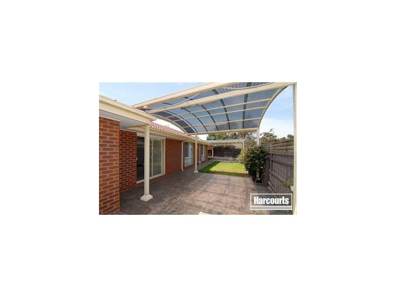 8 Perkins Drive, Carrum Downs VIC 3201
