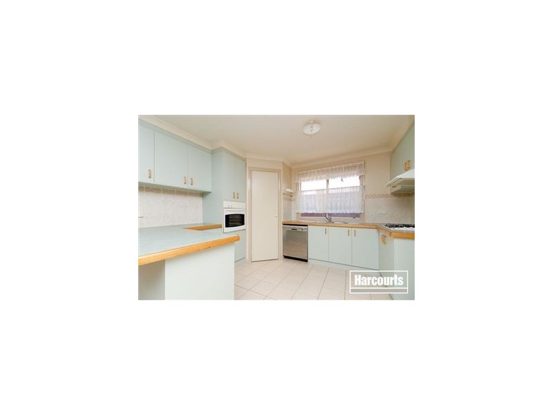 8 Perkins Drive, Carrum Downs VIC 3201