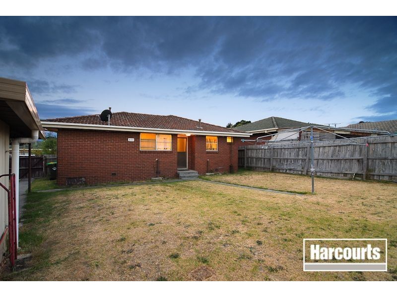 16 Wirilda Crescent, Frankston North VIC 3200