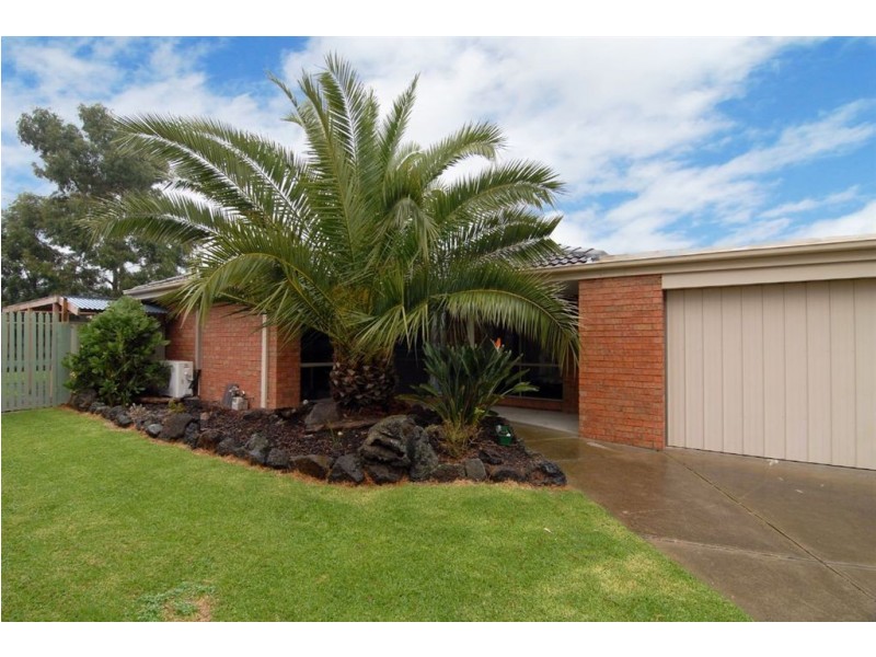 16 Viking Court, Carrum Downs VIC 3201