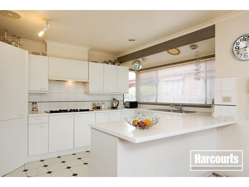 11 Charleville Court, Carrum Downs VIC 3201
