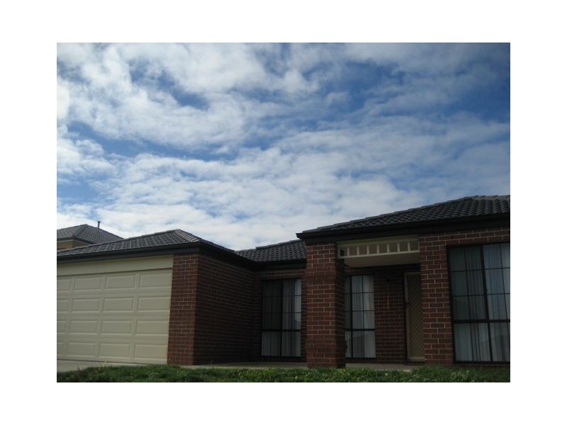 19 Emerald Rise, Skye VIC 3977