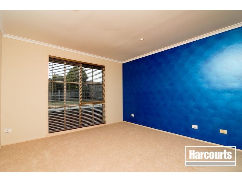 8 Stable Grove, Skye VIC 3977