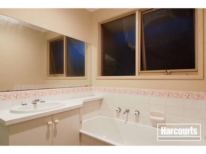 8 Stable Grove, Skye VIC 3977