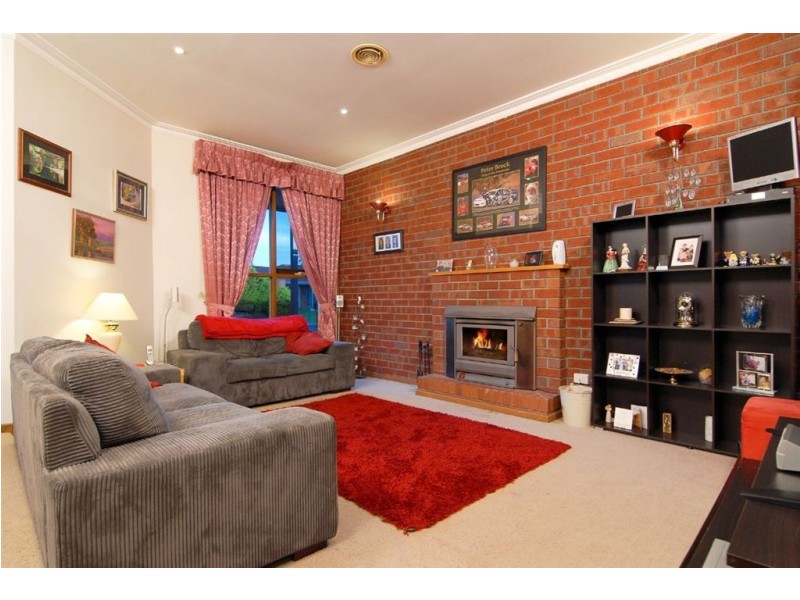 15 Bartolo Court, Cranbourne North VIC 3977