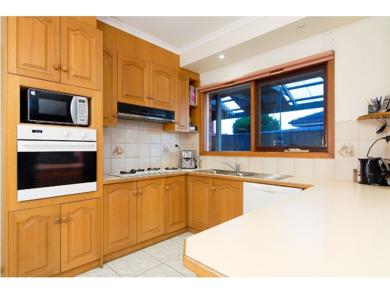 15 Bartolo Court, Cranbourne North VIC 3977