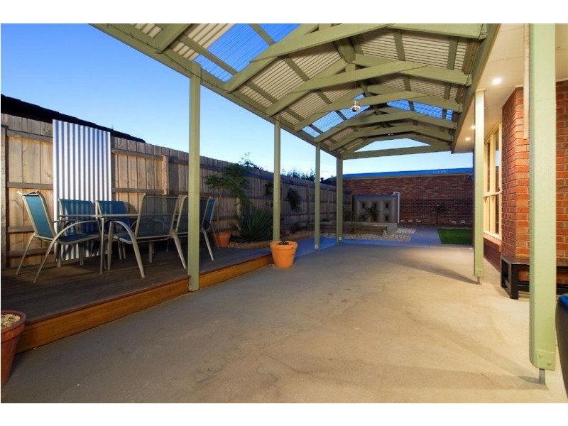 15 Bartolo Court, Cranbourne North VIC 3977