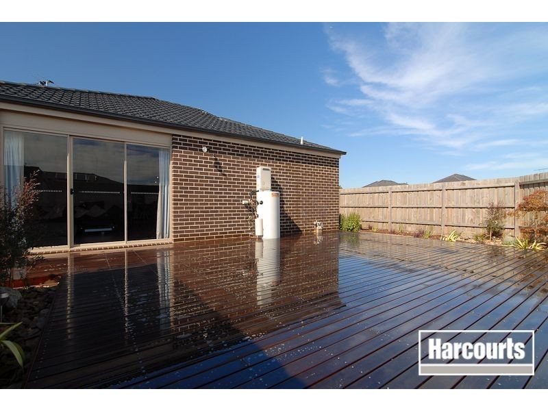 2 Sam Street, Carrum Downs VIC 3201