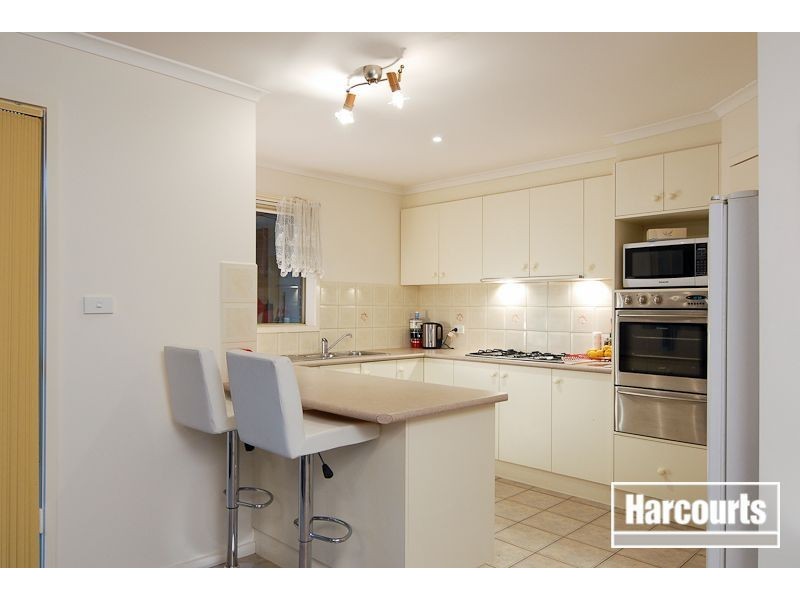 11 Rocklea Crescent, Skye VIC 3977