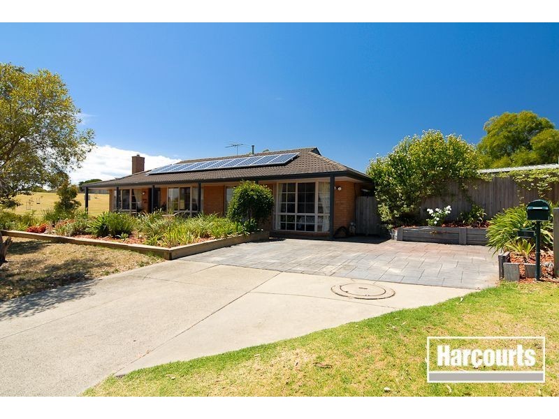 2 Parhnam Court, Carrum Downs VIC 3201