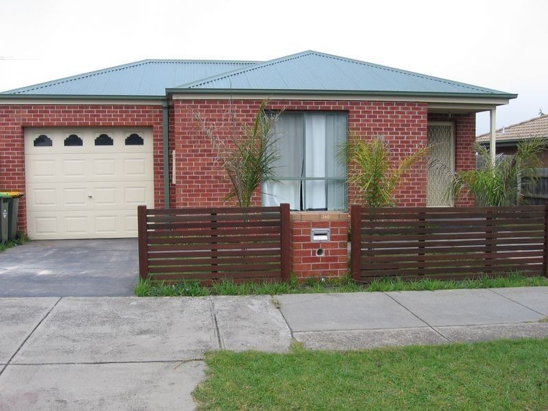 150 Hall Road, Carrum Downs VIC 3201