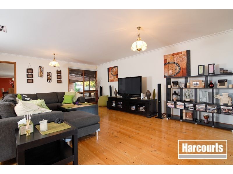 31 Rangeview Drive, Skye VIC 3977