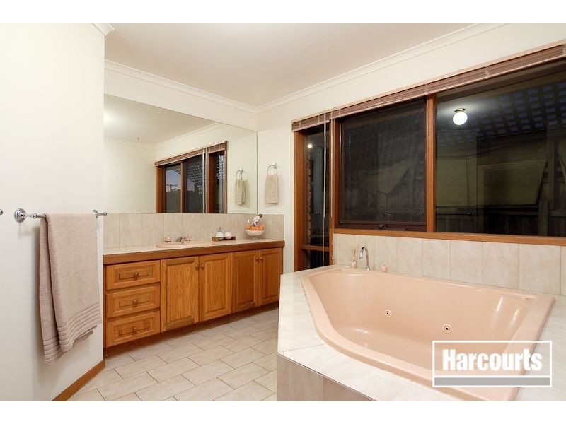 31 Rangeview Drive, Skye VIC 3977