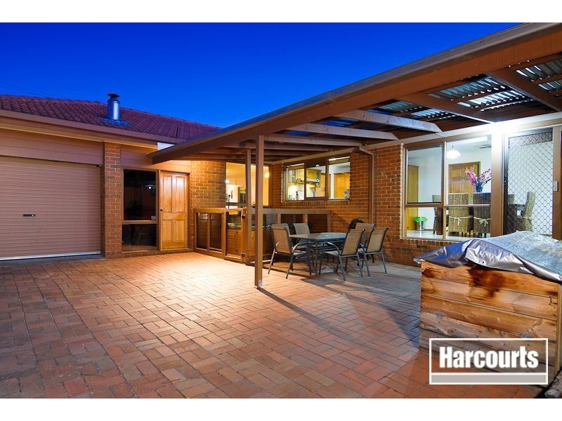 31 Rangeview Drive, Skye VIC 3977