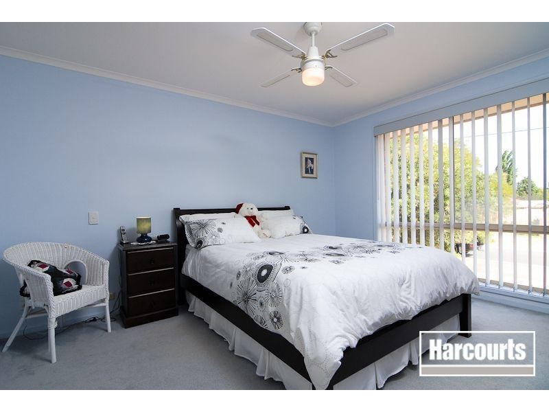 9 Rodney Court, Skye VIC 3977