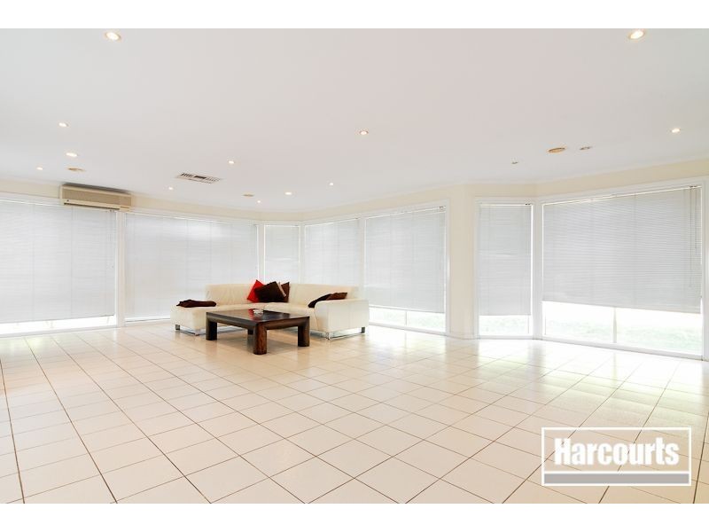 27 Arcadia Street, Carrum Downs VIC 3201