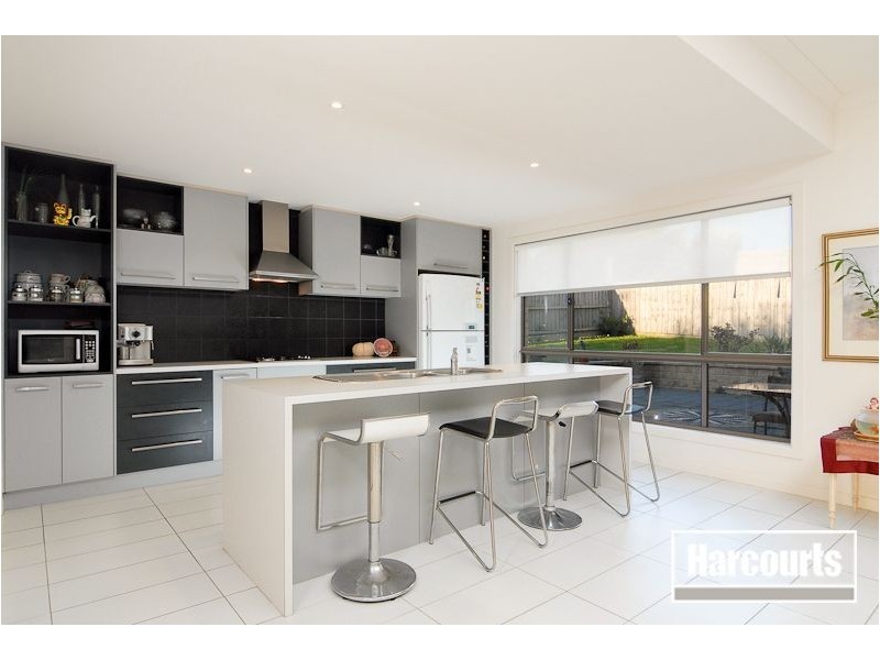 1 Golden Way, Skye VIC 3977