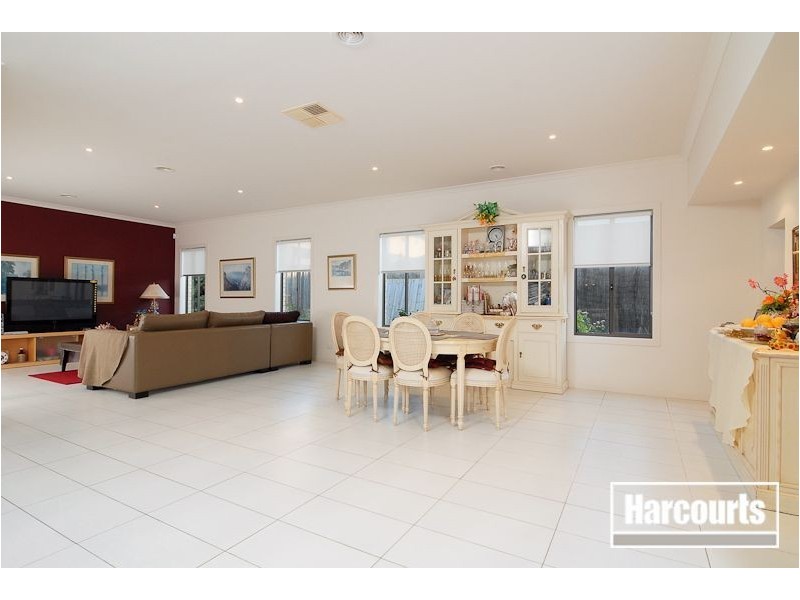 1 Golden Way, Skye VIC 3977