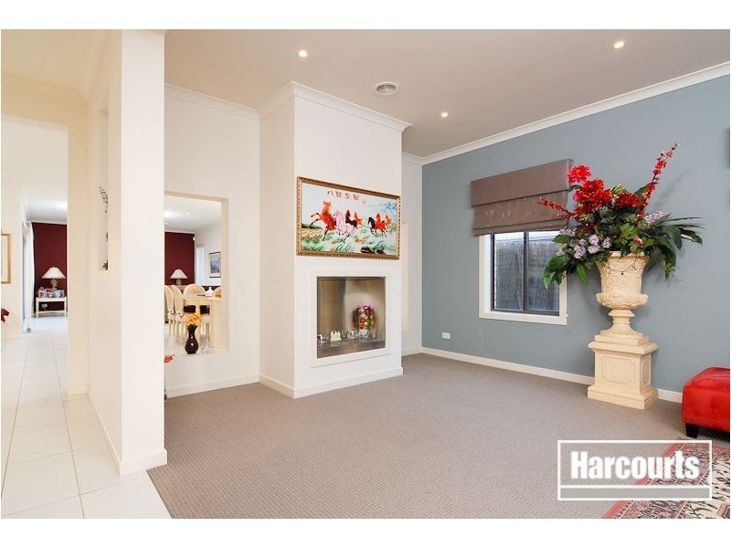 1 Golden Way, Skye VIC 3977