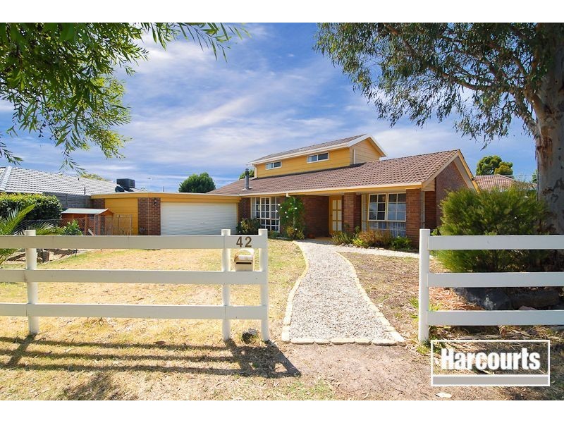 42 Sunbird Crescent, Carrum Downs VIC 3201