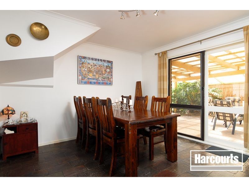 42 Sunbird Crescent, Carrum Downs VIC 3201