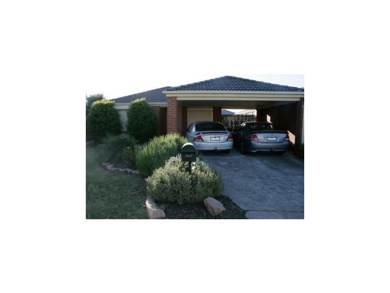16 Elstar Drive, Carrum Downs VIC 3201