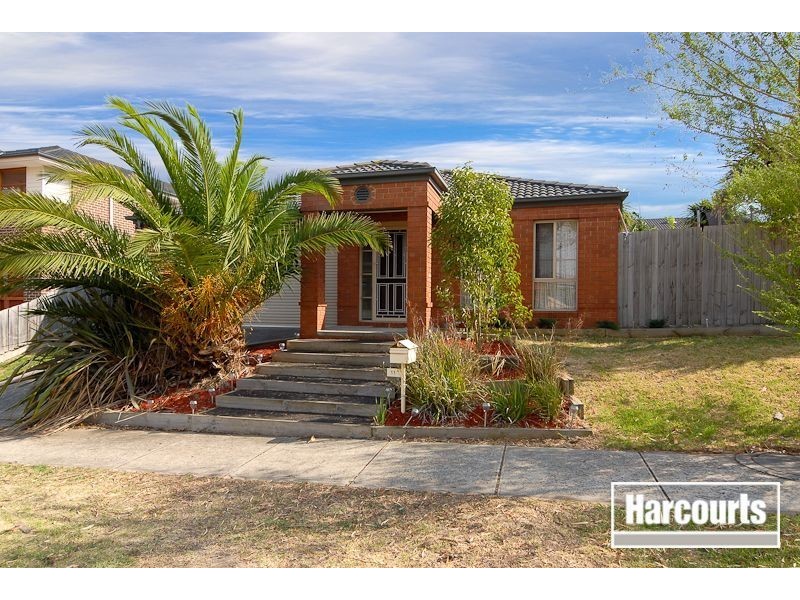 11 Sandalwood Grove, Carrum Downs VIC 3201
