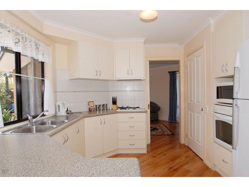 4 Lisa Beth Mews, Skye VIC 3977