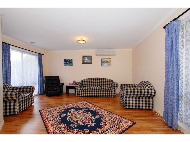 4 Lisa Beth Mews, Skye VIC 3977