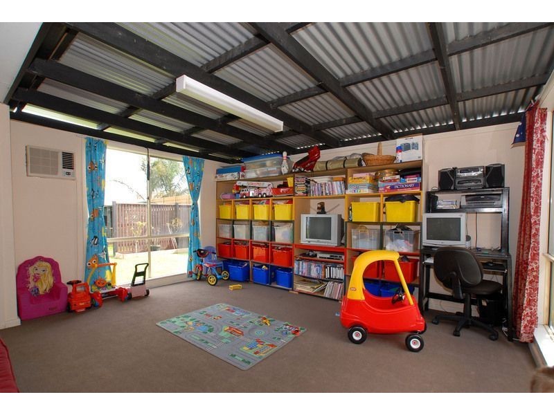 4 Lisa Beth Mews, Skye VIC 3977