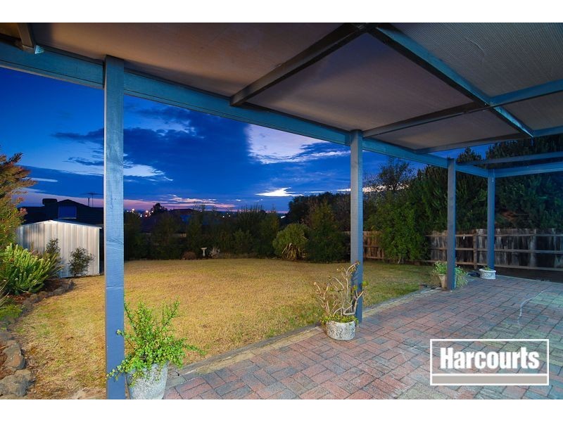 20 Oakwood Drive, Carrum Downs VIC 3201