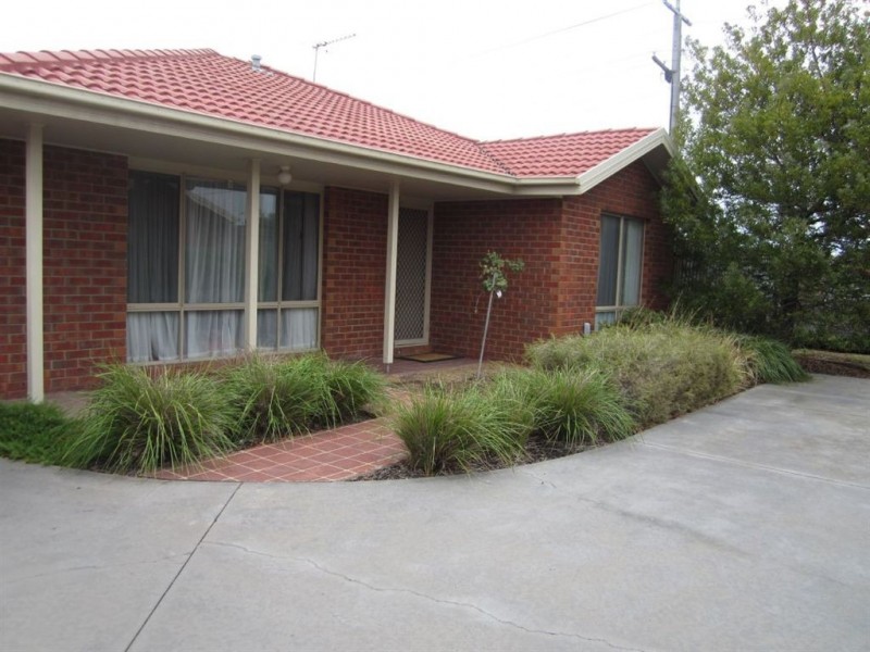 2/11 Coco Parade, Skye VIC 3977