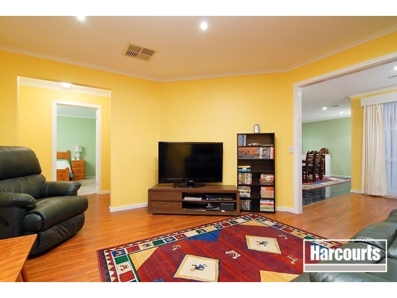 82 Broderick Road, Carrum Downs VIC 3201