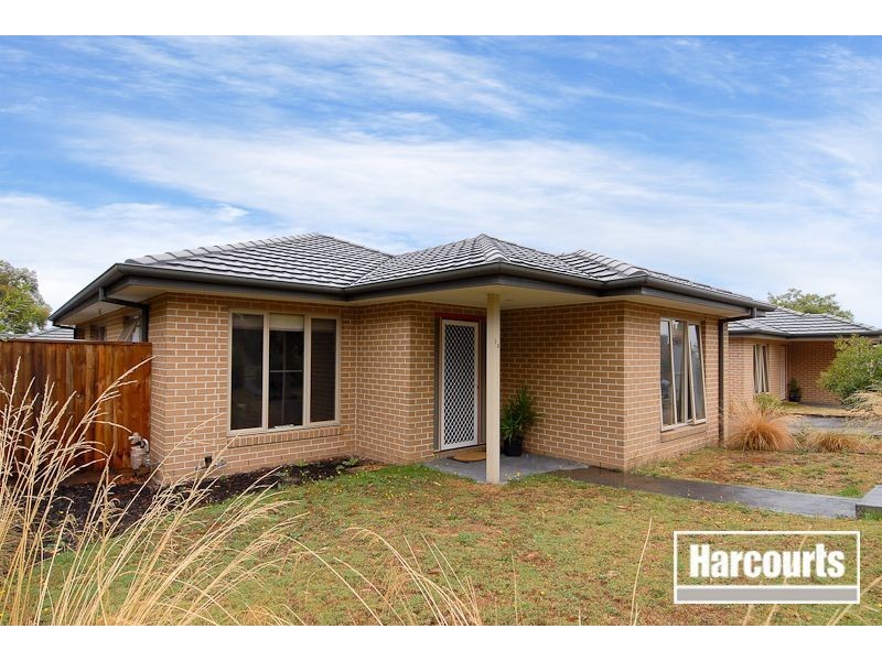 1/2 Langewan Drive, Langwarrin VIC 3910