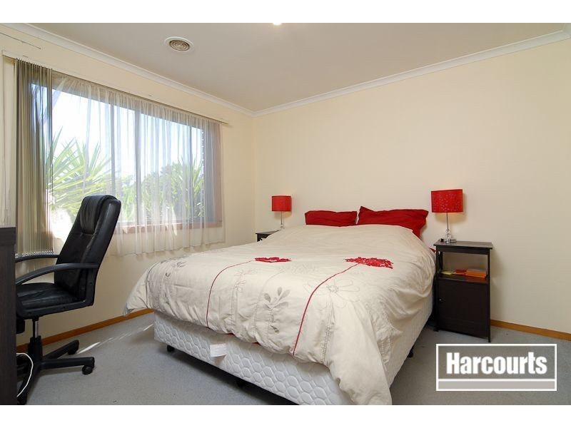 14 James McFarlane Wynd, Skye VIC 3977