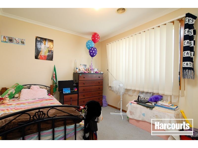 14 James McFarlane Wynd, Skye VIC 3977