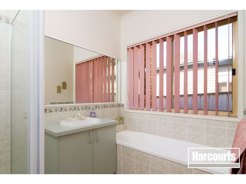 8 Daisy Way, Carrum Downs VIC 3201