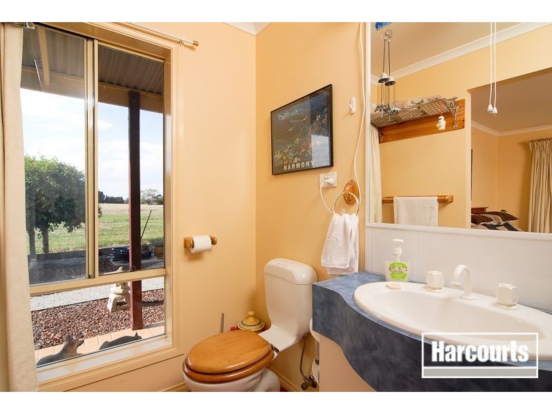 15 Ross Crescent, Skye VIC 3977