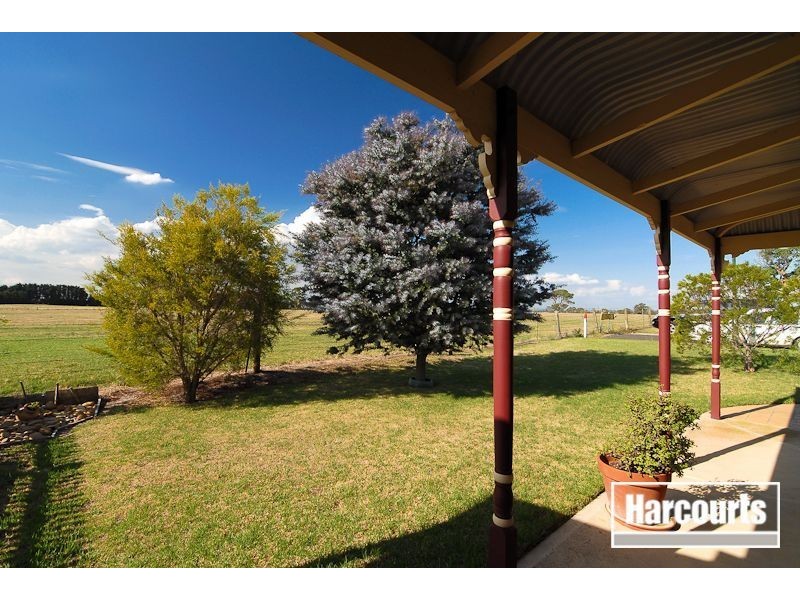 15 Ross Crescent, Skye VIC 3977