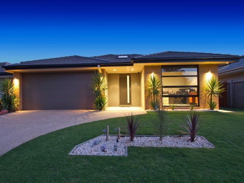 17 Tulloch Drive, Sandhurst VIC 3977