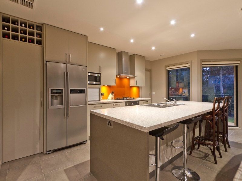 17 Tulloch Drive, Sandhurst VIC 3977